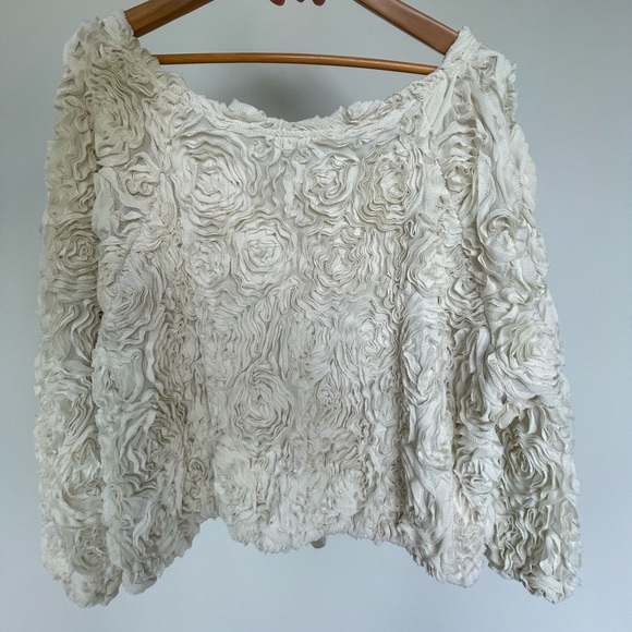 White floral swoop neck, off the shoulder American Apparel sweater, one size - Picture 2 of 2